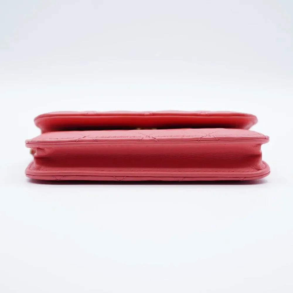 Chanel Pink Lambskin Quilted Pearl Crush Clutch With Chain - Picture 4 of 8